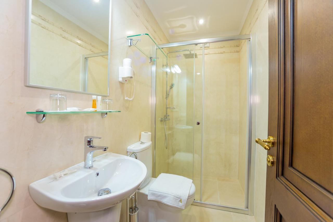 Ambassador Hotel Кишинёв Экстерьер фото